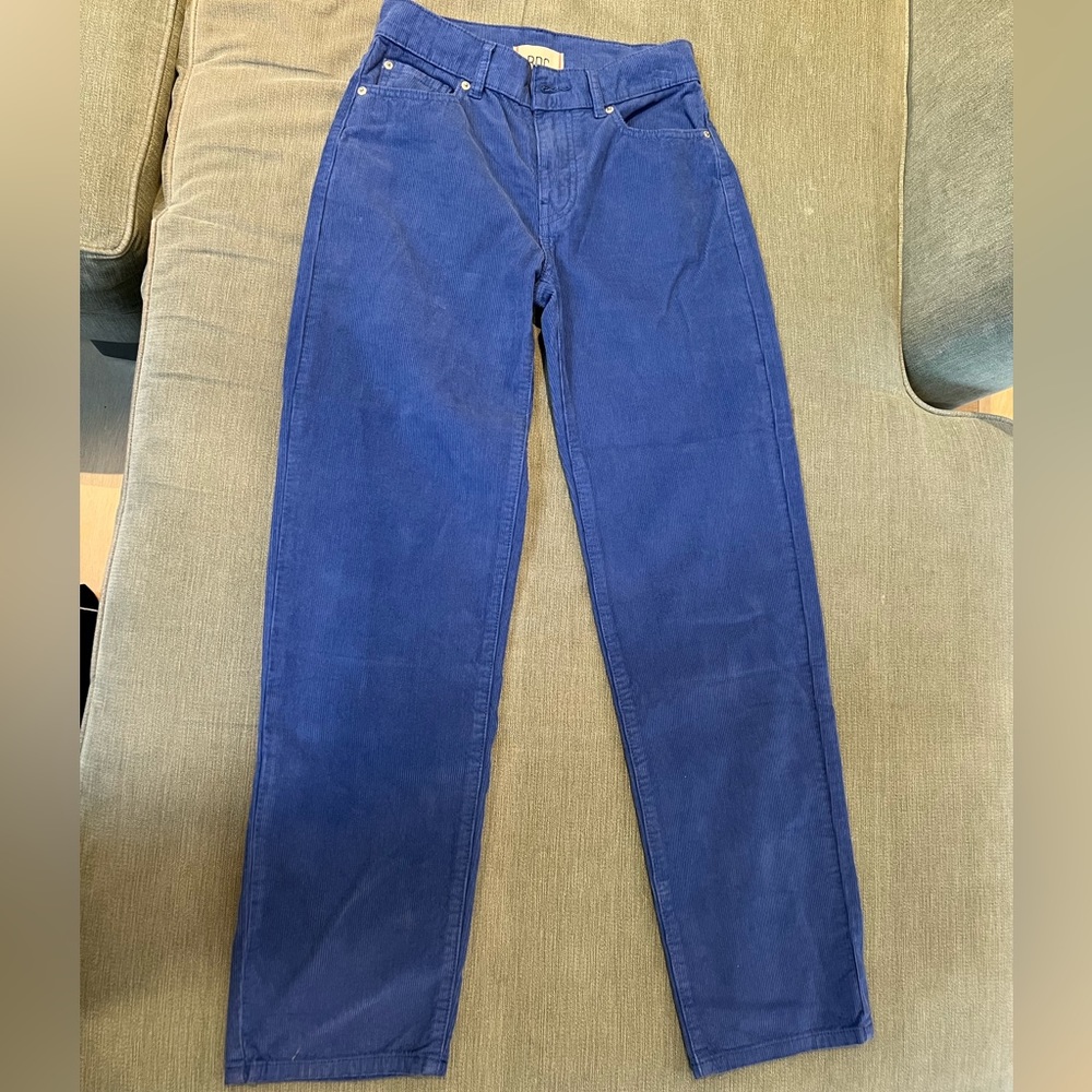 Urban outfitters blue pegged cowboy jeans. Size 24.